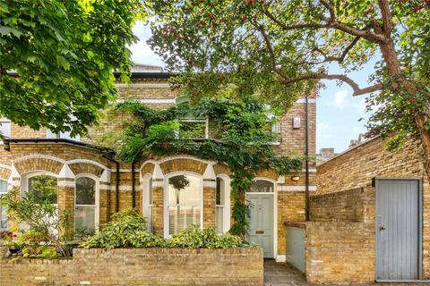 3 bedroom end of terrace house for sale, Belleville Road, SW11