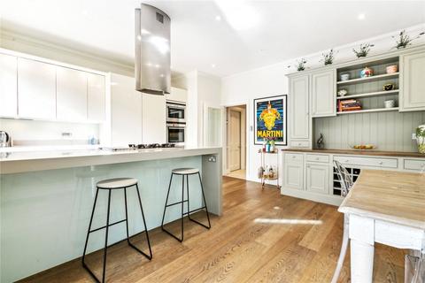 3 bedroom end of terrace house for sale, Belleville Road, SW11