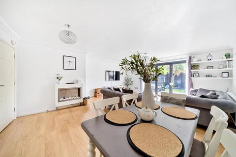 3 bedroom end of terrace house for sale, Farley Mews, Catford