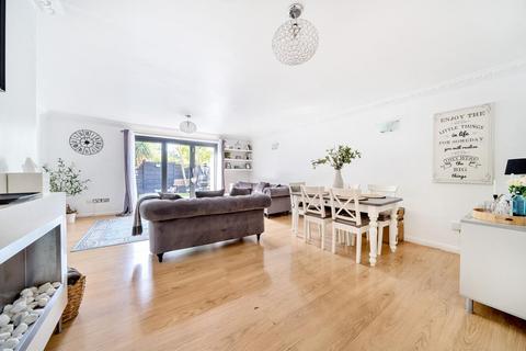 3 bedroom end of terrace house for sale, Farley Mews, Catford