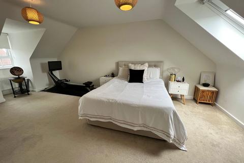 8 Fabius Drive, Fairfields, Milton Keynes, MK11 4BW