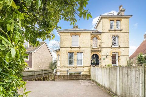 Apartment for sale, London Road, Southborough, Tunbridge Wells