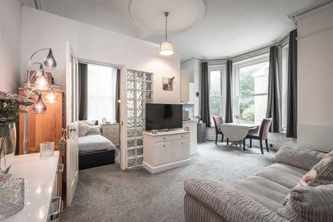 Apartment for sale, London Road, Southborough, Tunbridge Wells