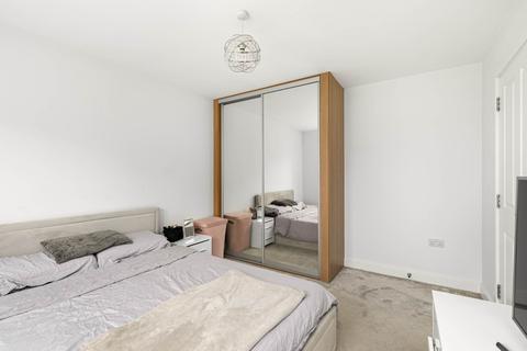 14 Glover Crescent, Arborfield Green, Reading, RG2 9TS