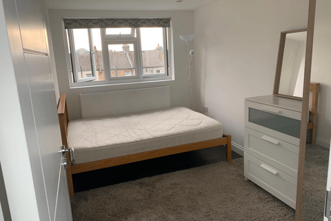 1 bedroom in a house share to rent, Thornton Heath CR7