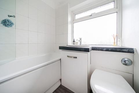 4 Meadow Close, Chislehurst, BR7 6JB