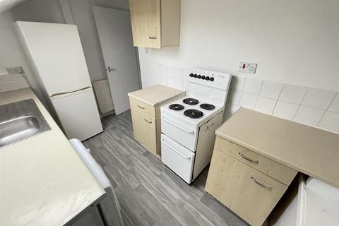 2 bedroom flat to rent, 1a Stamford Street, Ashton-Under-Lyne OL5