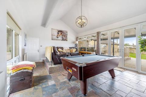 undefined, Main Street, Grantham NG32