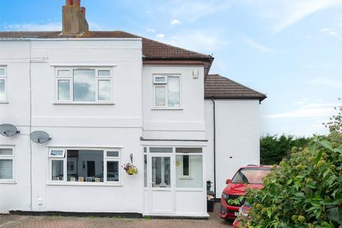 4 bedroom house for sale, Daerwood Close, Bromley, Kent, BR2