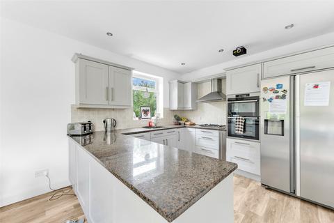 4 bedroom house for sale, Daerwood Close, Bromley, Kent, BR2