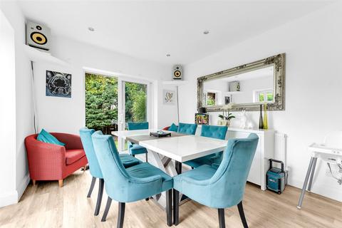 4 bedroom house for sale, Daerwood Close, Bromley, Kent, BR2