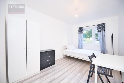 4 bedroom flat to rent, Catherall Road, Highbury & Islington, Clissold Park, Stoke Newington, London, N5