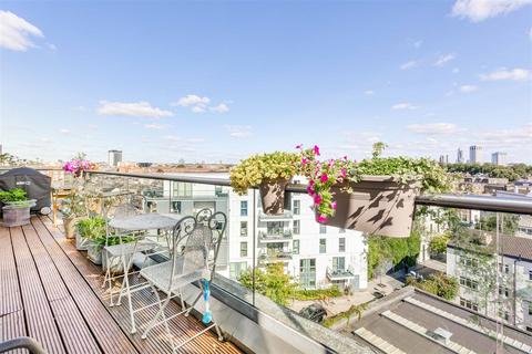 2 bedroom flat for sale, Dairy Close, London SW6