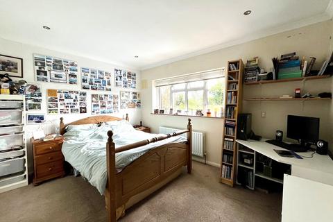 59 Reynolds Avenue, Chessington, KT9 2LQ