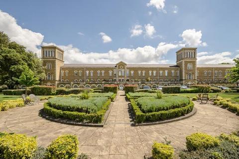 2 bedroom apartment to rent, Princess Park Manor,  Friern Barnet,  N11