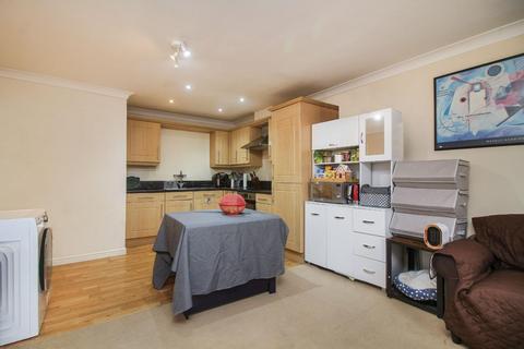 2 bedroom flat for sale, Bromley Avenue, Whitley Bay