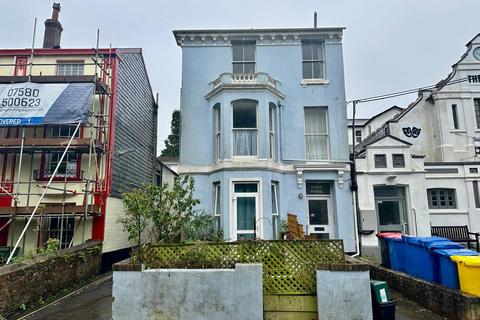 1 bedroom flat for sale, 4 Lawn House, Dawlish, EX7