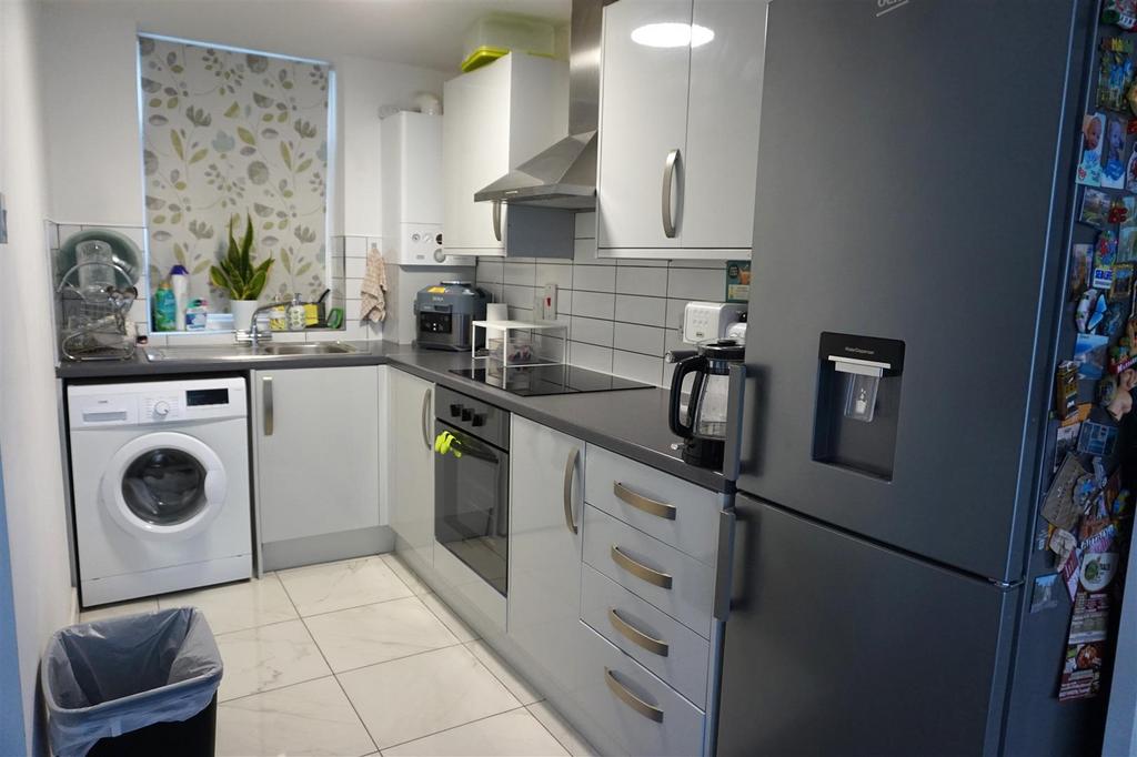 Brinklow Close, Redditch 1 bed to rent £750 pcm (£173 pw)