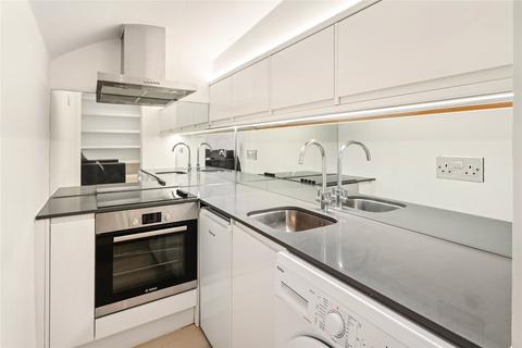 Studio to rent, Manson Place, London, SW7