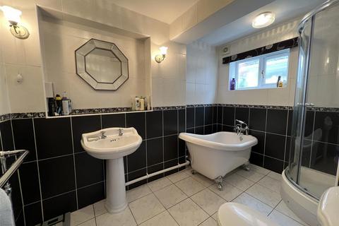 11 Derwent Drive, Aberdare, CF44 0LN