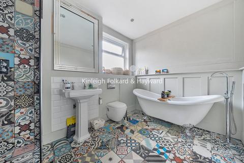 183 White Horse Hill, Chislehurst, BR7 6DH