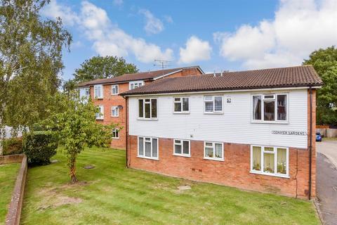 1 bedroom ground floor flat for sale, Conifer Gardens, Sutton, Surrey