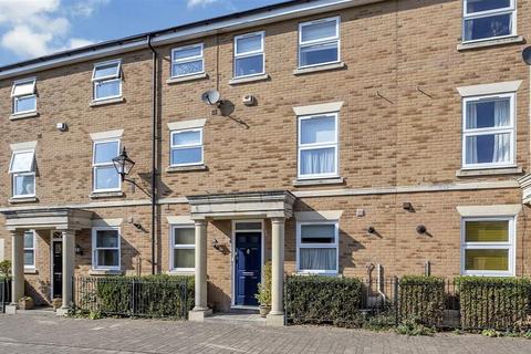 4 bedroom townhouse for sale, Corsbie Close, Bury St. Edmunds