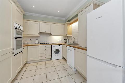 4 bedroom townhouse for sale, Corsbie Close, Bury St. Edmunds