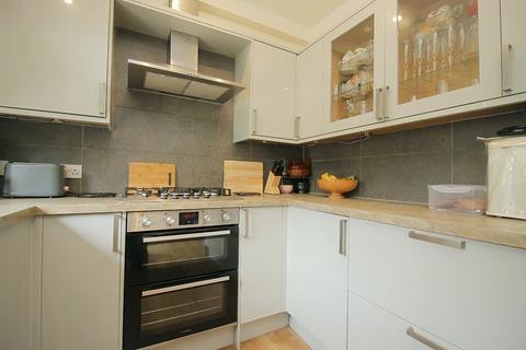 4 bedroom terraced house for sale, Low Ash Drive, Wrose, Shipley, BD18