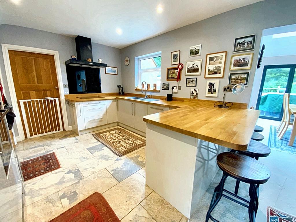 The Orchard, Staverton, NN11 6JA 4 bed semidetached house for sale £