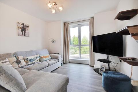 2 bedroom apartment for sale, Hindmarsh Crescent, Northfleet, Gravesend, Kent, DA11