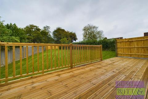 2 bedroom detached bungalow for sale, Ghyllside Avenue, Hastings