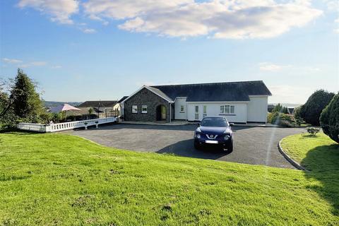 5 bedroom detached house for sale, Ferry Road, Kidwelly