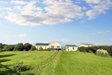 5 bedroom detached house for sale, Ferry Road, Kidwelly