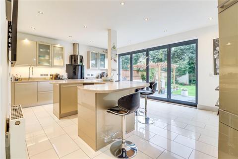 5 bedroom detached house for sale, Hilltop Walk, Harpenden, AL5