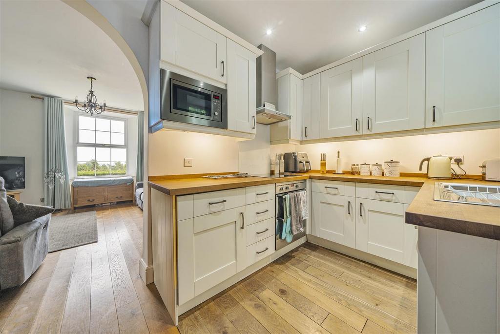Station Kitchen2.jpg