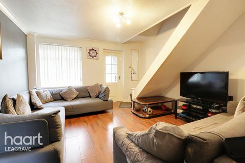 2 bedroom semi-detached house for sale, Finch Close, Luton