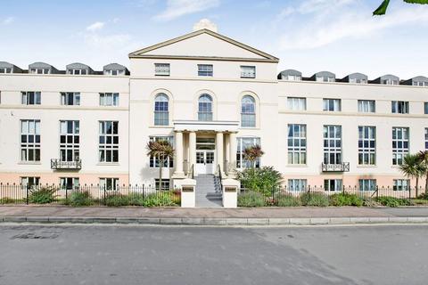 2 bedroom flat for sale, Den Crescent, Royal Court Den Crescent, TQ14