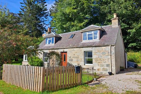 3 bedroom detached house for sale, Fort William Road, Newtonmore