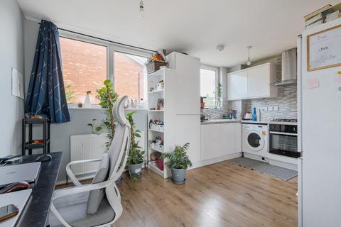 4 bedroom terraced house for sale, Gloucester Gardens, Sutton, Surrey