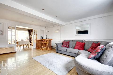 25 Angle Ways, Stevenage, SG2 9AP