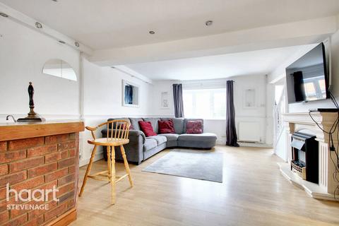 25 Angle Ways, Stevenage, SG2 9AP