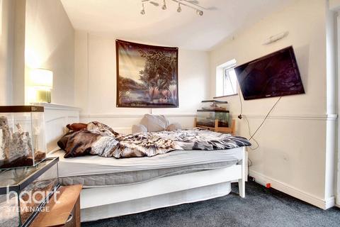 25 Angle Ways, Stevenage, SG2 9AP