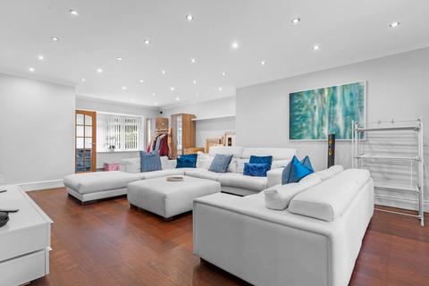 47 Earlswood Common, Earlswood, Solihull, B94 5SJ
