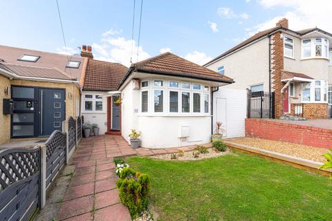 3 bedroom semi-detached bungalow for sale, Kent Avenue, Welling, DA16