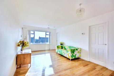 1 bedroom flat for sale, Oldham Court, School Lane