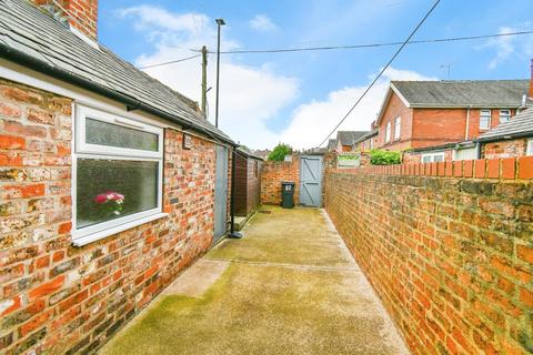 3 bedroom terraced house for sale, Poppleton Road, York