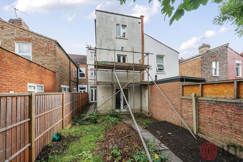 4 bedroom terraced house for sale, Boundary Road London N22