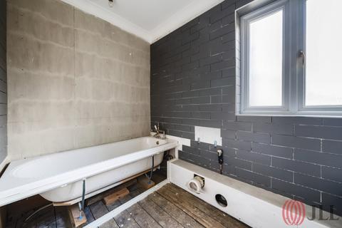 4 bedroom terraced house for sale, Boundary Road London N22