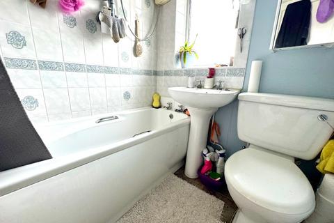 65 Chesford Road, Luton, LU2 8BE